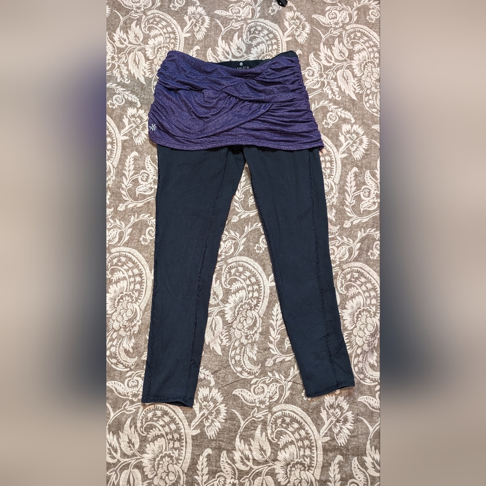 Athleta Small Petite Ying Yang Skirted Legging